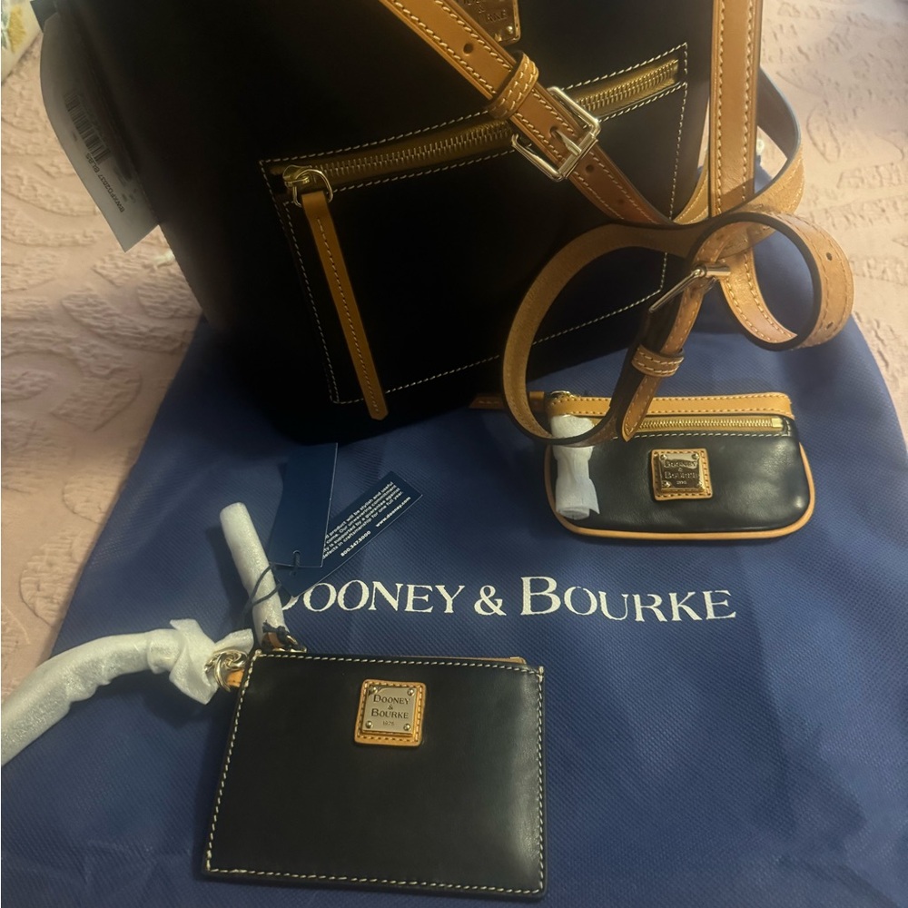 Dooney & Bourke Wexford leather Black and Brown Shoulder Bag Set